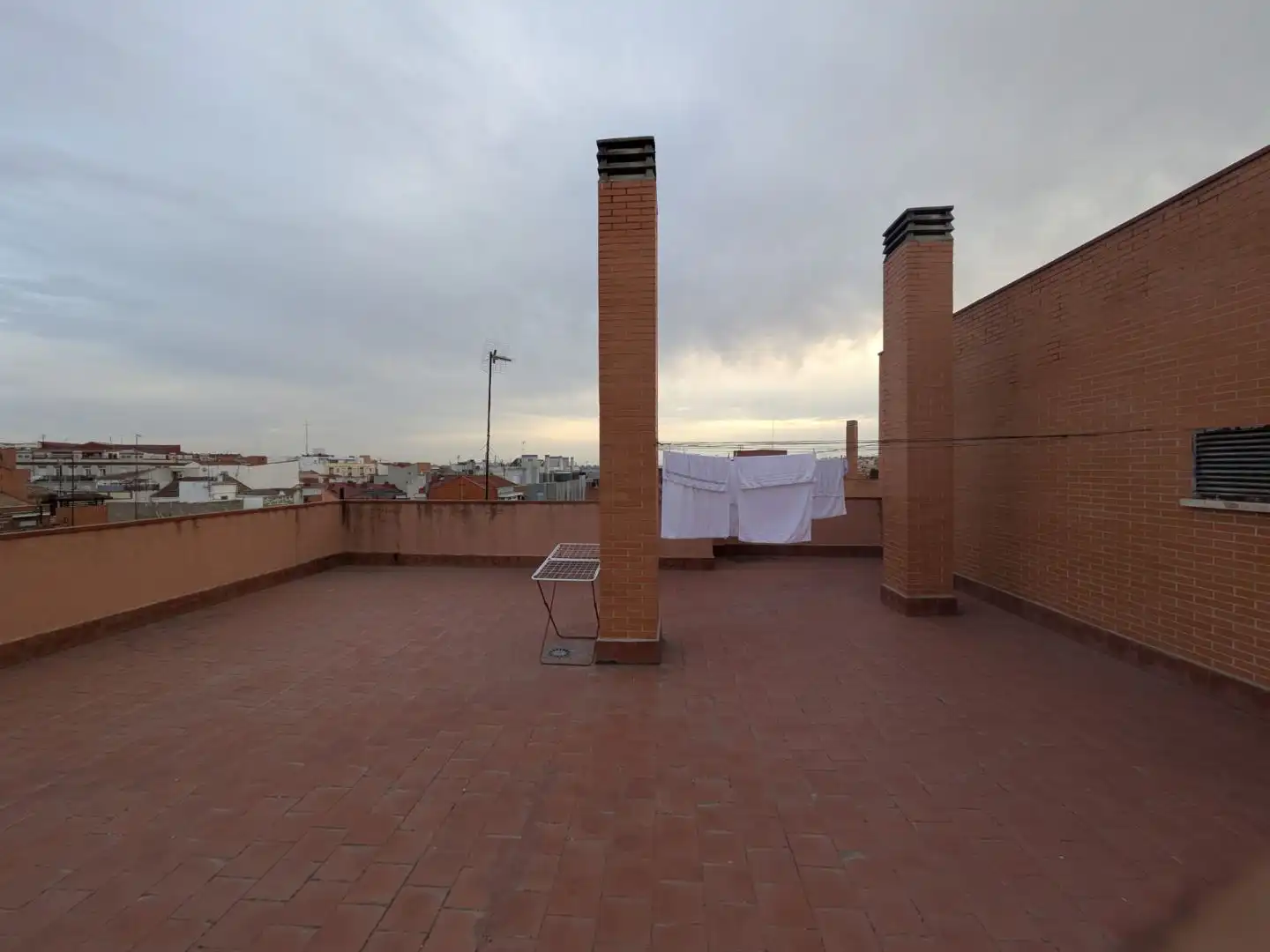 Terrasse von Wohnung zum Verkauf in  Madrid Capital mit Klimaanlage und Balkon