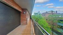 Exterior view of Duplex for sale in Granollers  with Terrace and Washing machine