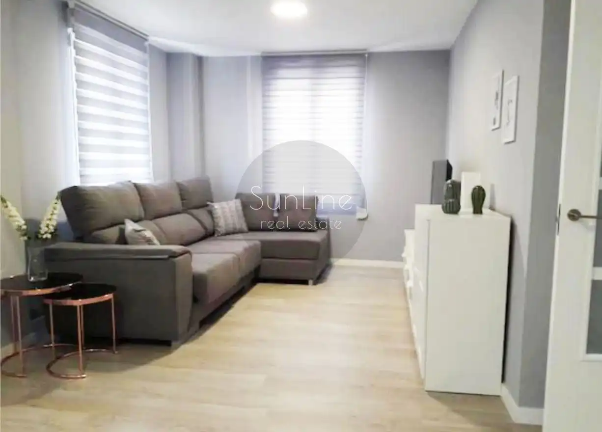 Living room of Flat for rent in  Valencia Capital  with Air Conditioner and Furnished