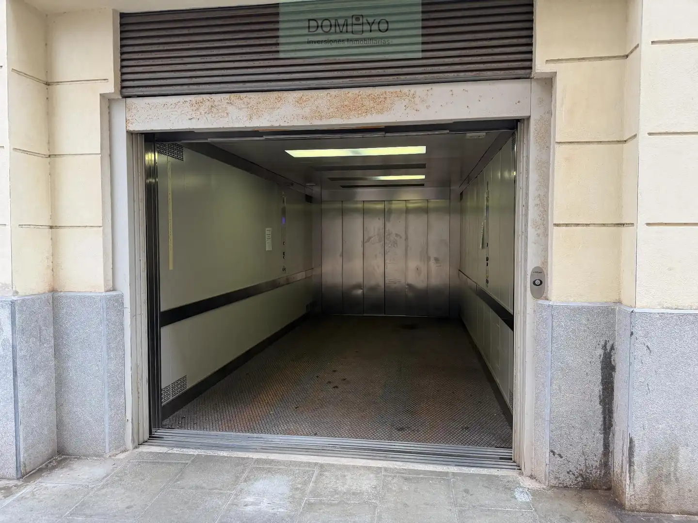 Aparcament de Apartament en venda en Sant Feliu de Guíxols amb Aire condicionat, Calefacció i Terrassa