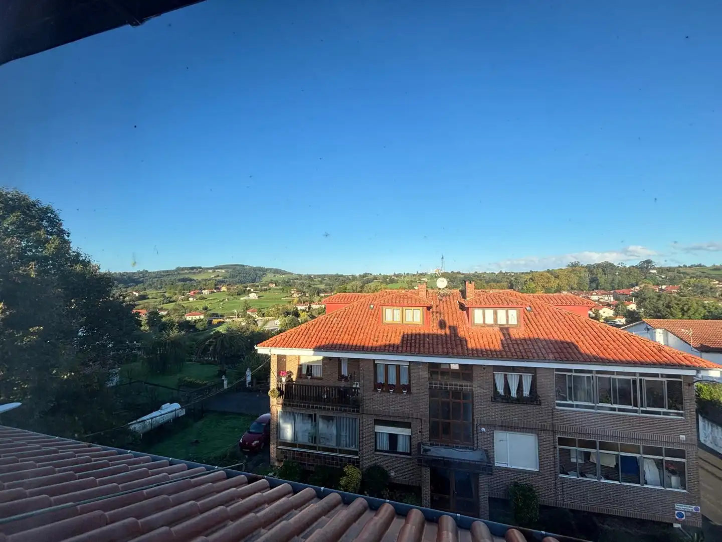 Außenansicht von Dachboden zum Verkauf in Santillana del Mar, Cantabria