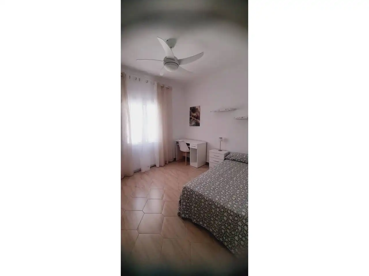 Habitación de Piso de alquiler en Huelva con Aire acondicionado, Trastero y Balcón