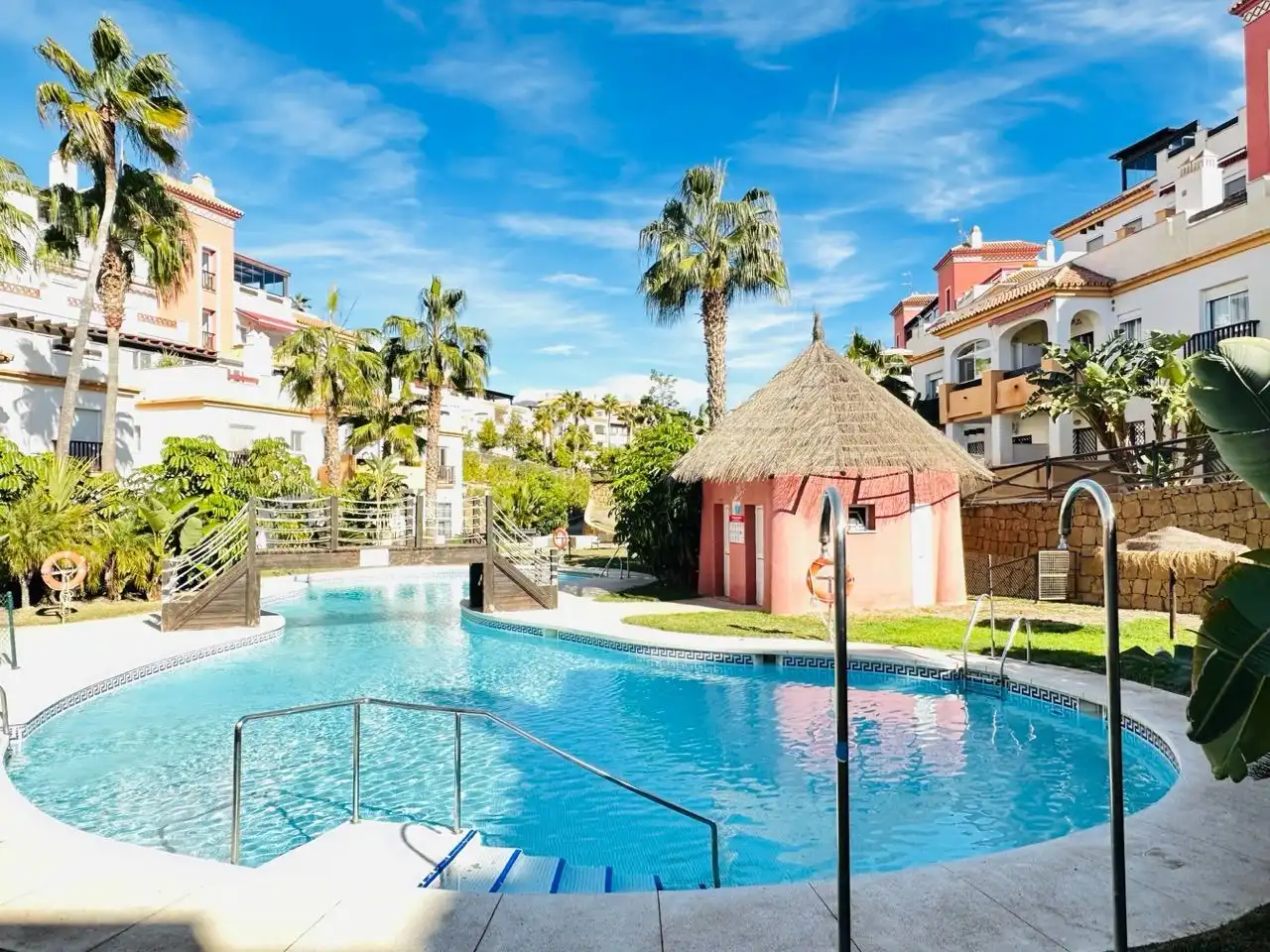 Exterior view of Flat for sale in Vélez-Málaga  with Air Conditioner, Heating and Storage room