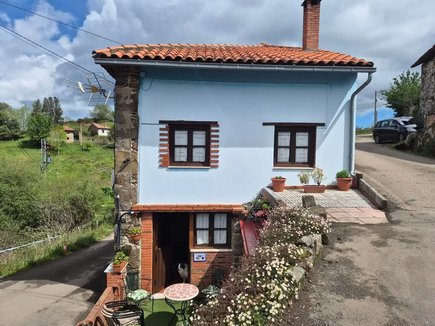 Vista exterior de Casa o xalet en venda en Colunga amb Terrassa, Traster i Piscina