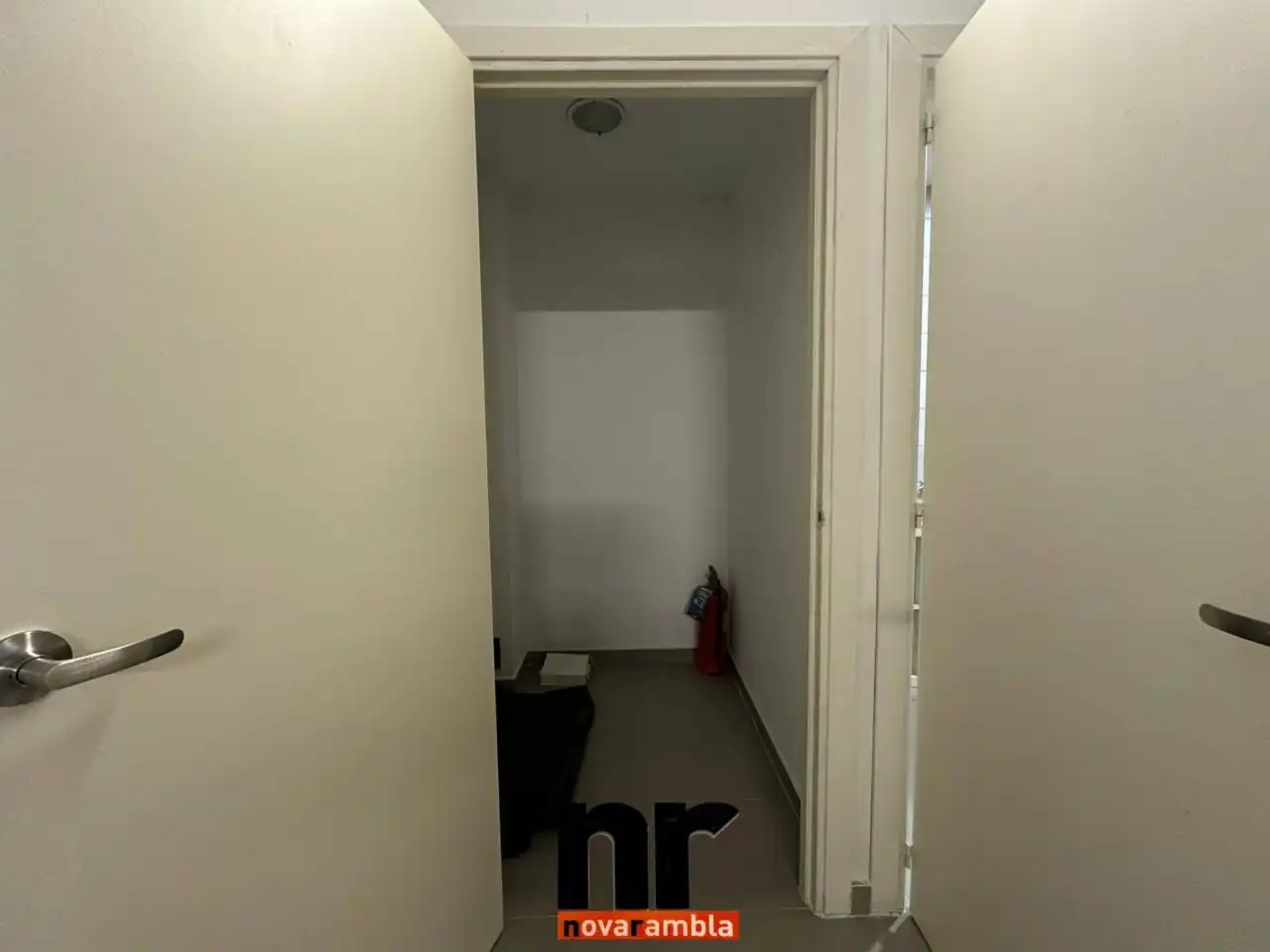Geschaftsraum zur Miete in Calle NOU, Casc Antic
