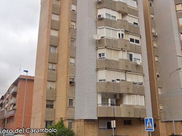 Piso con balcón en venta en Calle Cartagenera