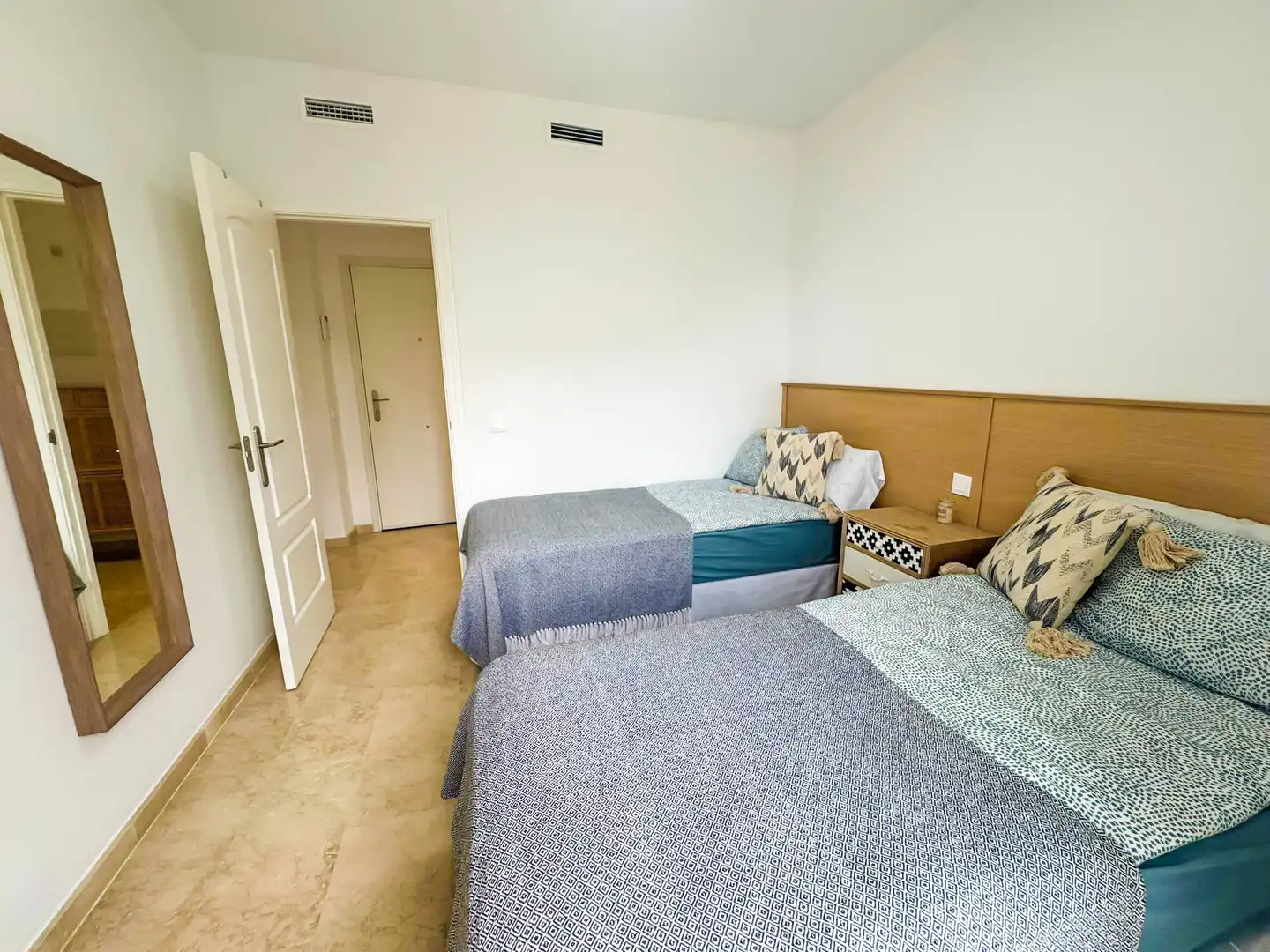 Habitación de Apartamento en venta en Manilva con Aire acondicionado, Calefacción y Terraza