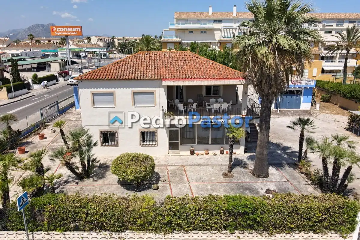 Detached house for sale in Las Marinas / Les Marines
