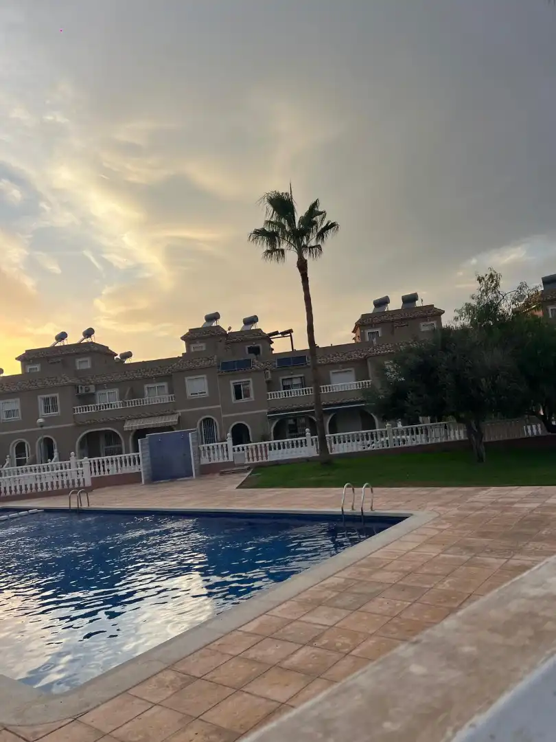 Bungalow amb piscina en venda a Gran Alacant, imagen 2