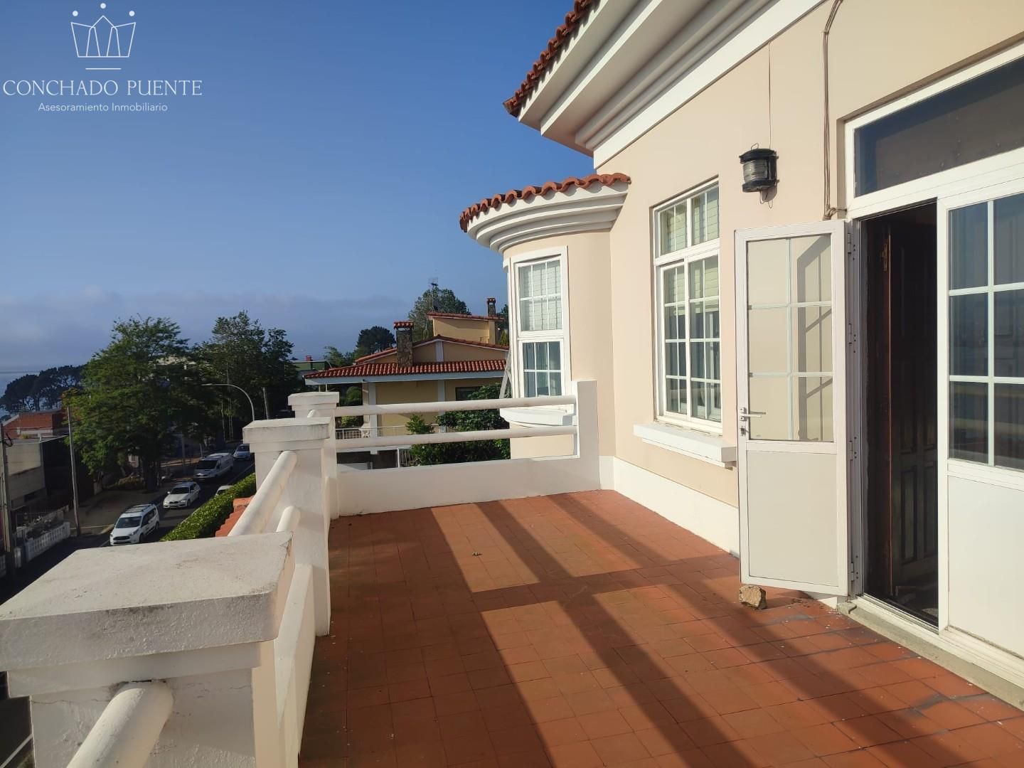 Terrace of House or chalet for sale in Oleiros