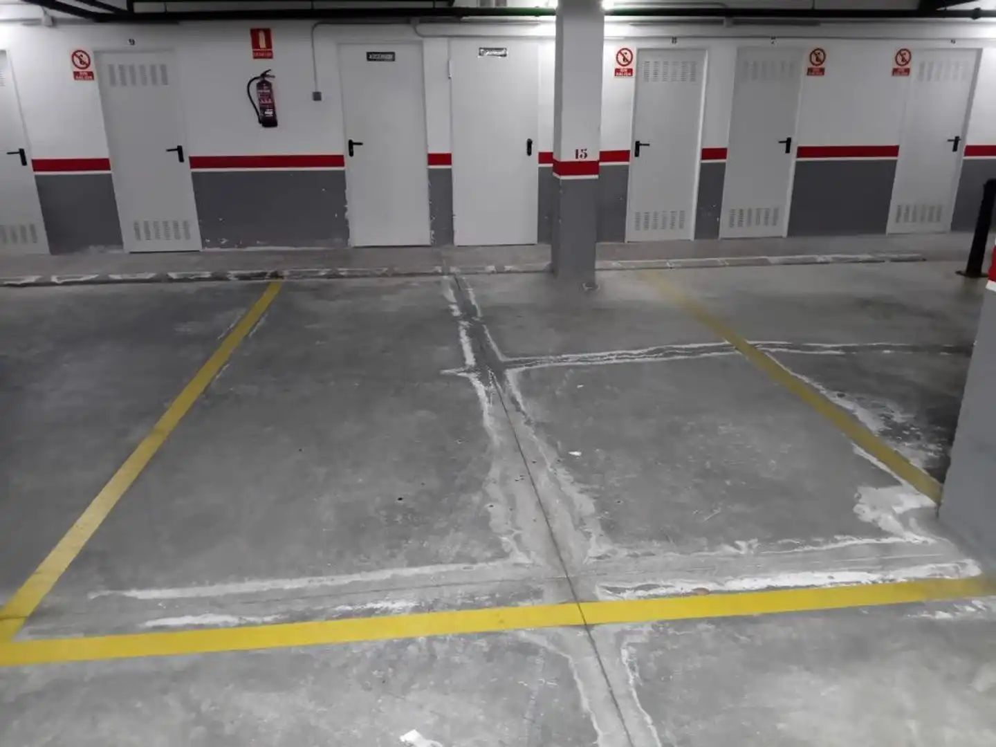 Aparcament de Pis en venda en Valencia amb Aire condicionat, Calefacció i Jardí privat