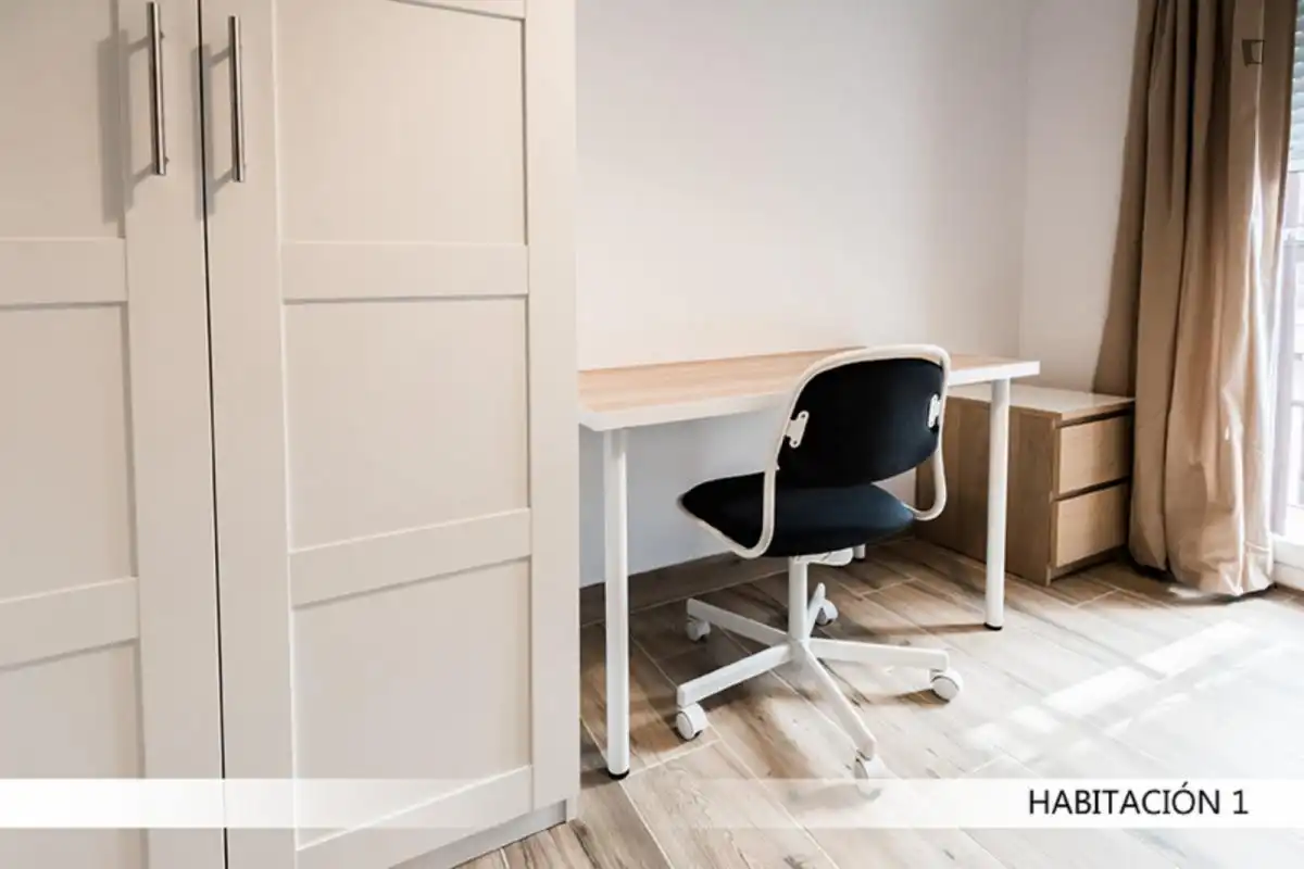 Habitació a Doctor Barraquer - G. Renfe - Policlínico