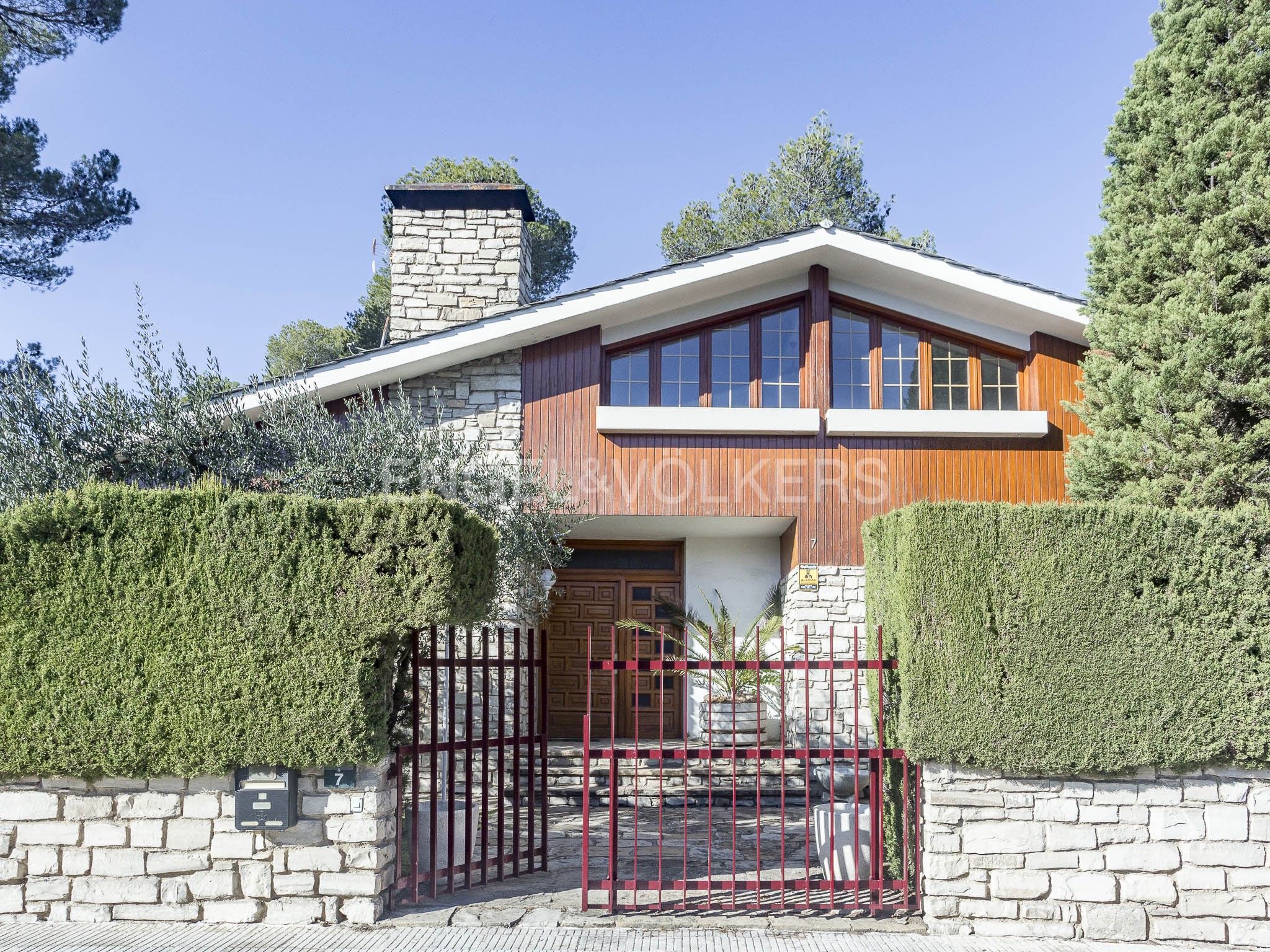 Vista exterior de Casa o xalet en venda en La Pobla de Claramunt amb Calefacció, Jardí privat i Terrassa
