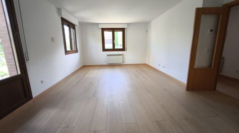 Foto 3 de Casa adosada en venta en Calle Pablo Neruda, 26, Orkoien, Navarra