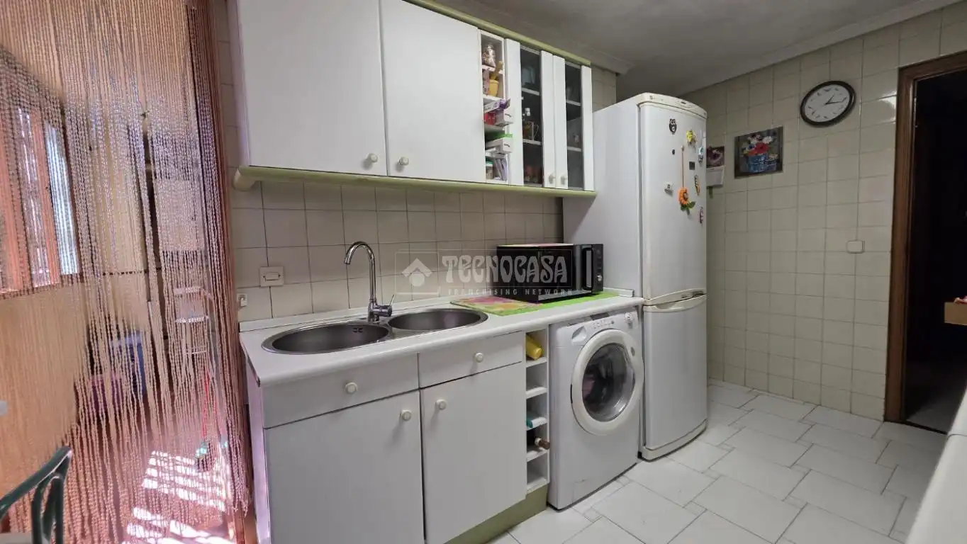 Cuina de Pis en venda en Madrid amb Calefacció i Terrassa