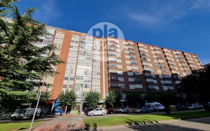 Vista exterior de Pis en venda en Burgos Capital