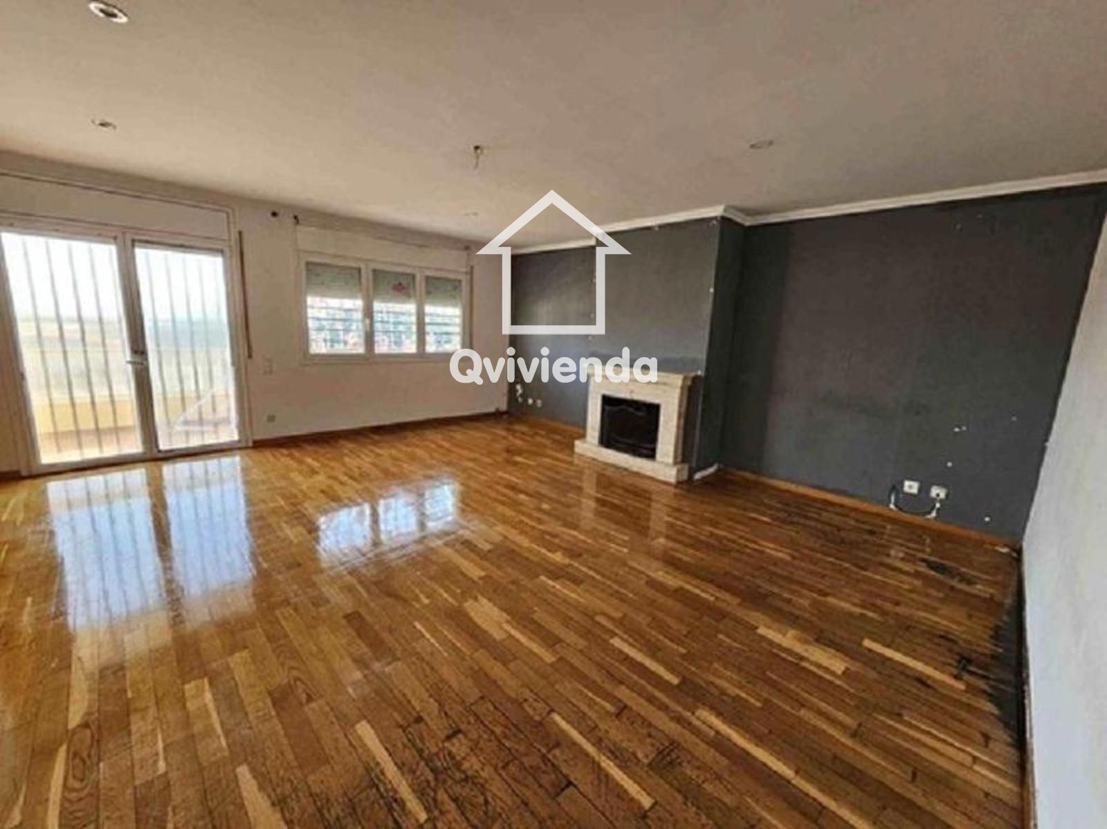 Sala d'estar de Casa adosada en venda en Castellar del Vallès amb Parquet i Alarma