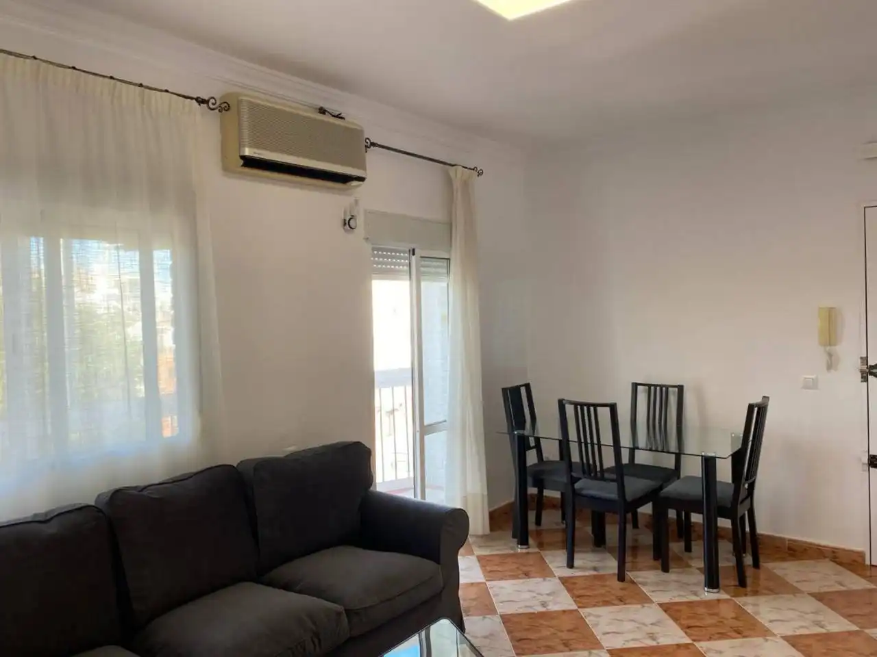 Living room of Flat for rent in Jerez de la Frontera  with Terrace, Furnished and Balcony