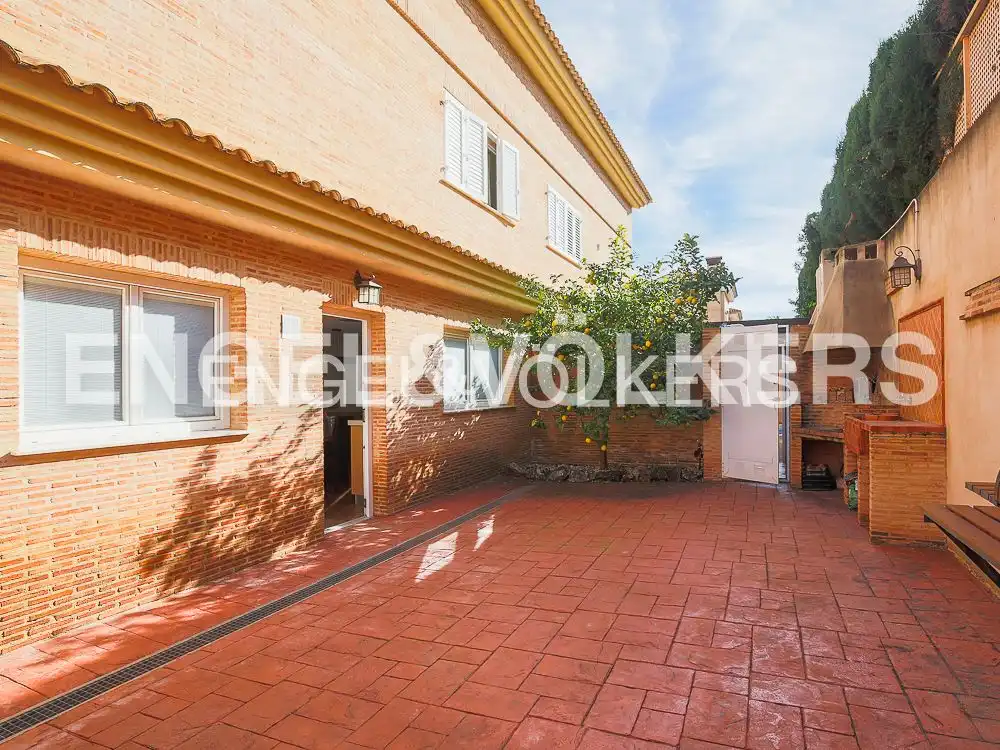 Exterior view of Houses for rent in Torrent  with Air Conditioner, Heating and Private garden