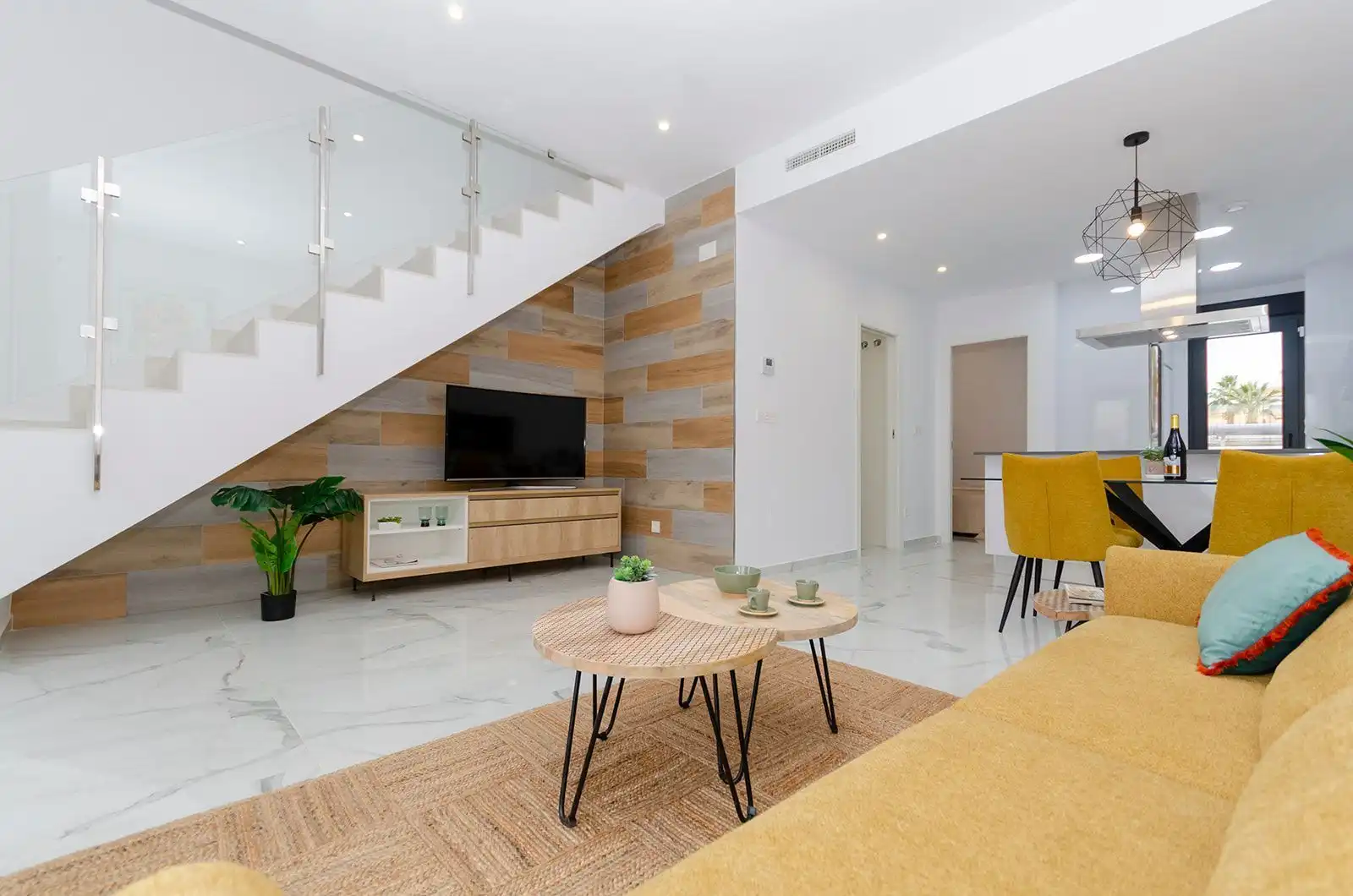 Sala de estar de Casa o chalet en venta en Torrevieja con Aire acondicionado, Jardín privado y Terraza