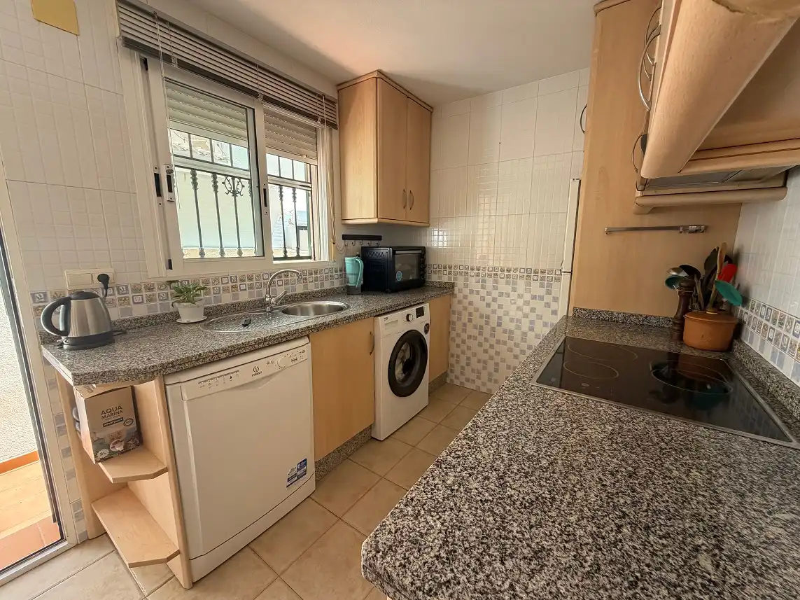 Cocina de Casa adosada en venta en Santa Pola con Terraza y Piscina comunitaria