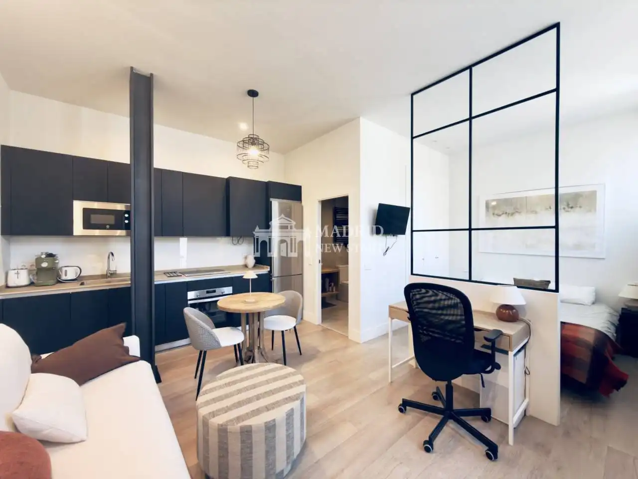 Loft with lift to rent in Calle Algeciras, imagen 2