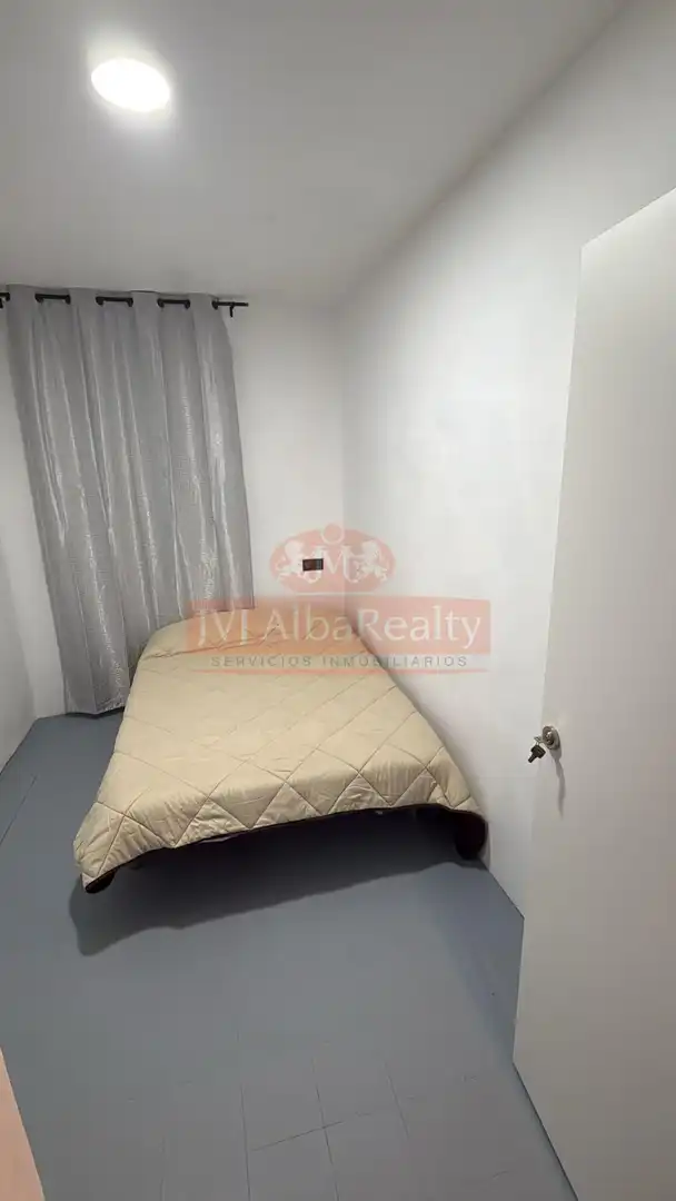Schlafzimmer von Erdgeschoss zur Miete in Albacete mit Möbliert