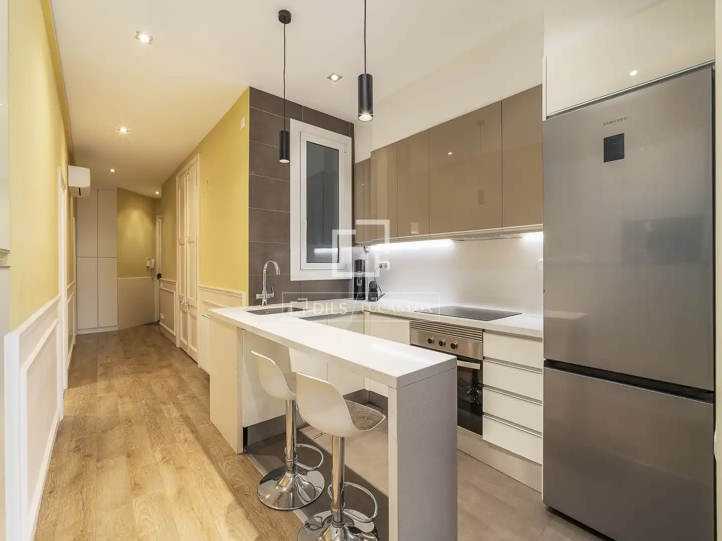 Cocina de Piso en venta en Barcelona con Aire acondicionado, Terraza y Amueblado