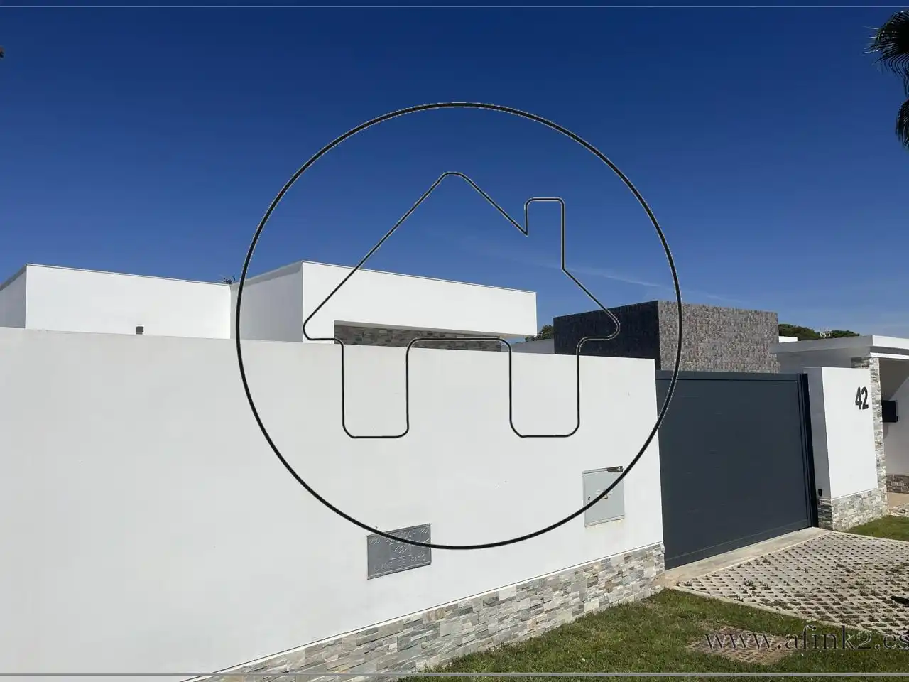 House with pool for sale in Calle Macizo Galaico, imagen 3