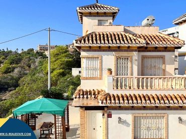 Casa en venta en Nueva Torrevieja - Aguas Nuevas