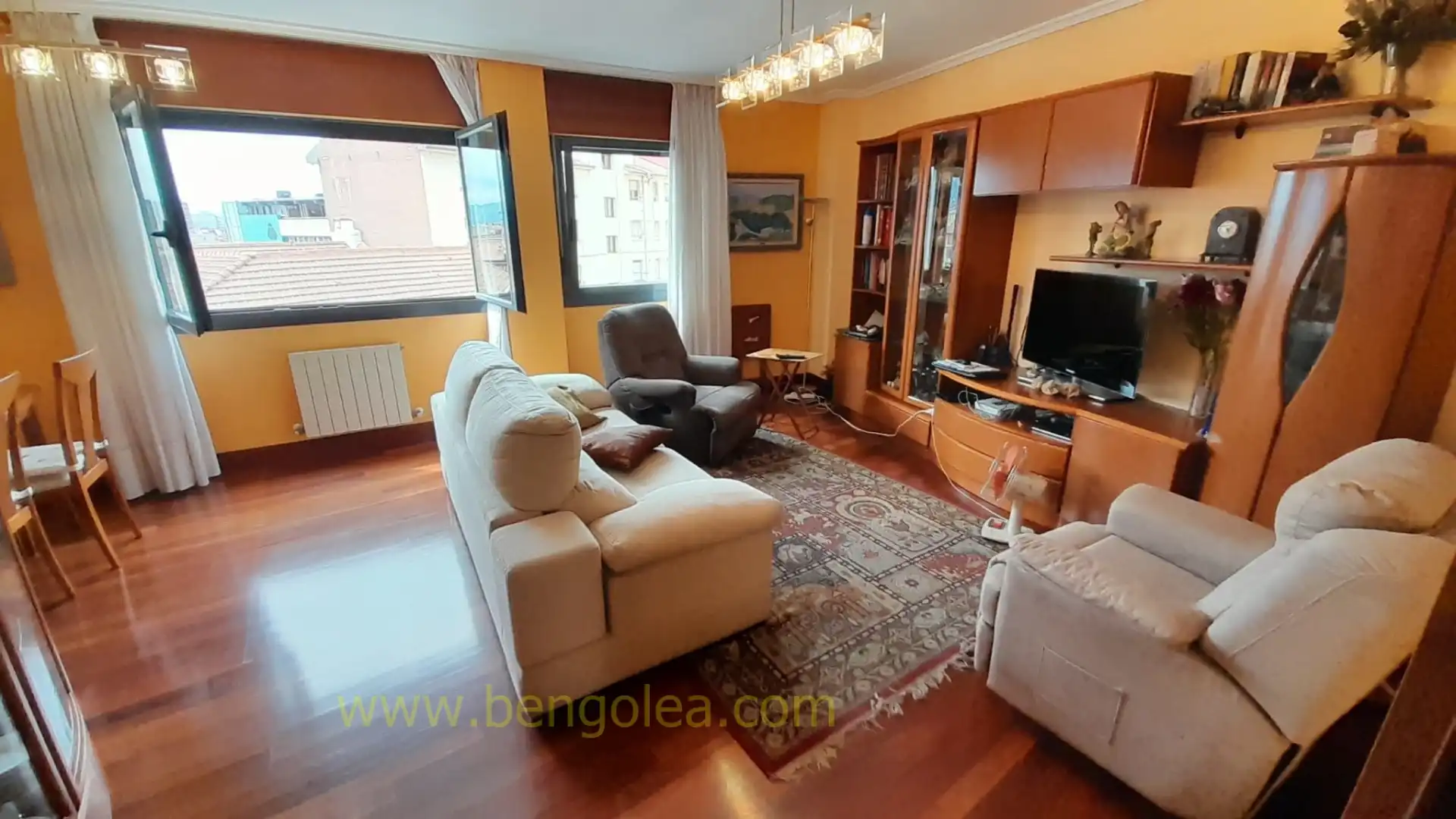 Wohnzimmer von Wohnung zum Verkauf in Barakaldo  mit Heizung, Abstellraum und Balkon