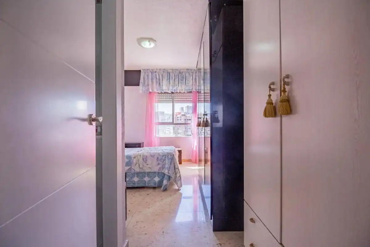 Bedroom of Flat for sale in Benidorm  with Air Conditioner, Heating and Private garden