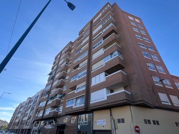 Piso con ascensor en venta en Vadillos