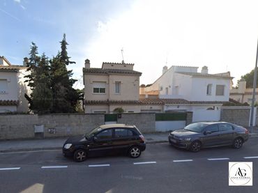 Casa pareada con jardín en venta en Port - La Cota - Puig Sec