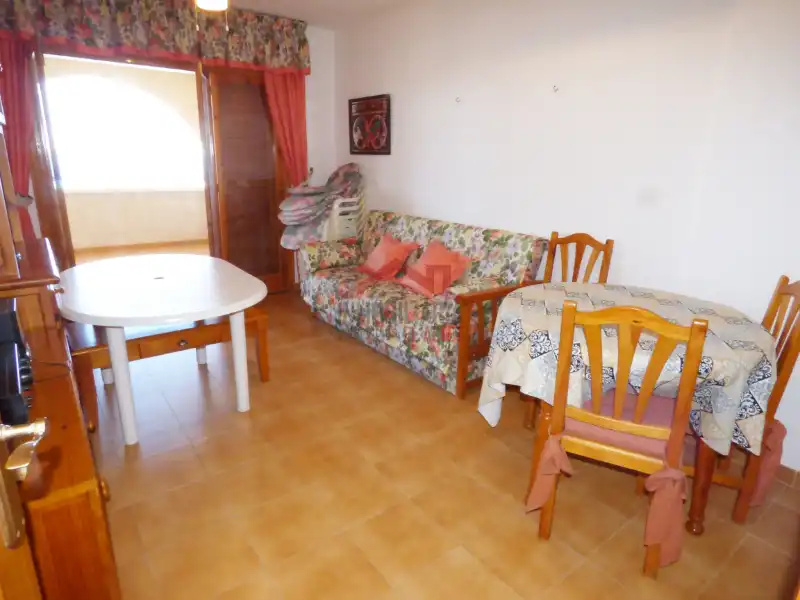 Apartments for rent in Calle Málaga, Los Arenales del Sol