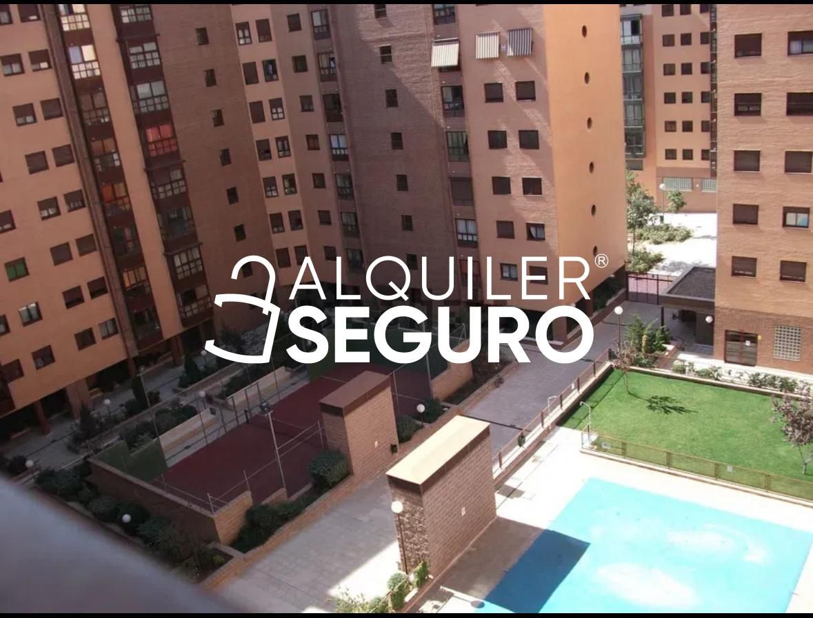 Exterior view of Flat to rent in  Madrid Capital  with Air Conditioner, Heating and Terrace