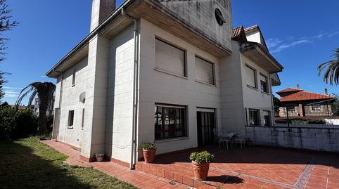 Casa adosada de 275 m útiles con terraza de más de 200 m en Requejada