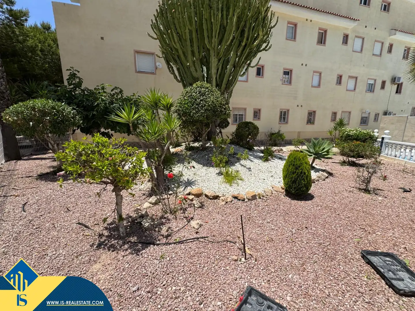 Jardí de Casa o xalet en venda en Torrevieja amb Aire condicionat, Terrassa i Traster