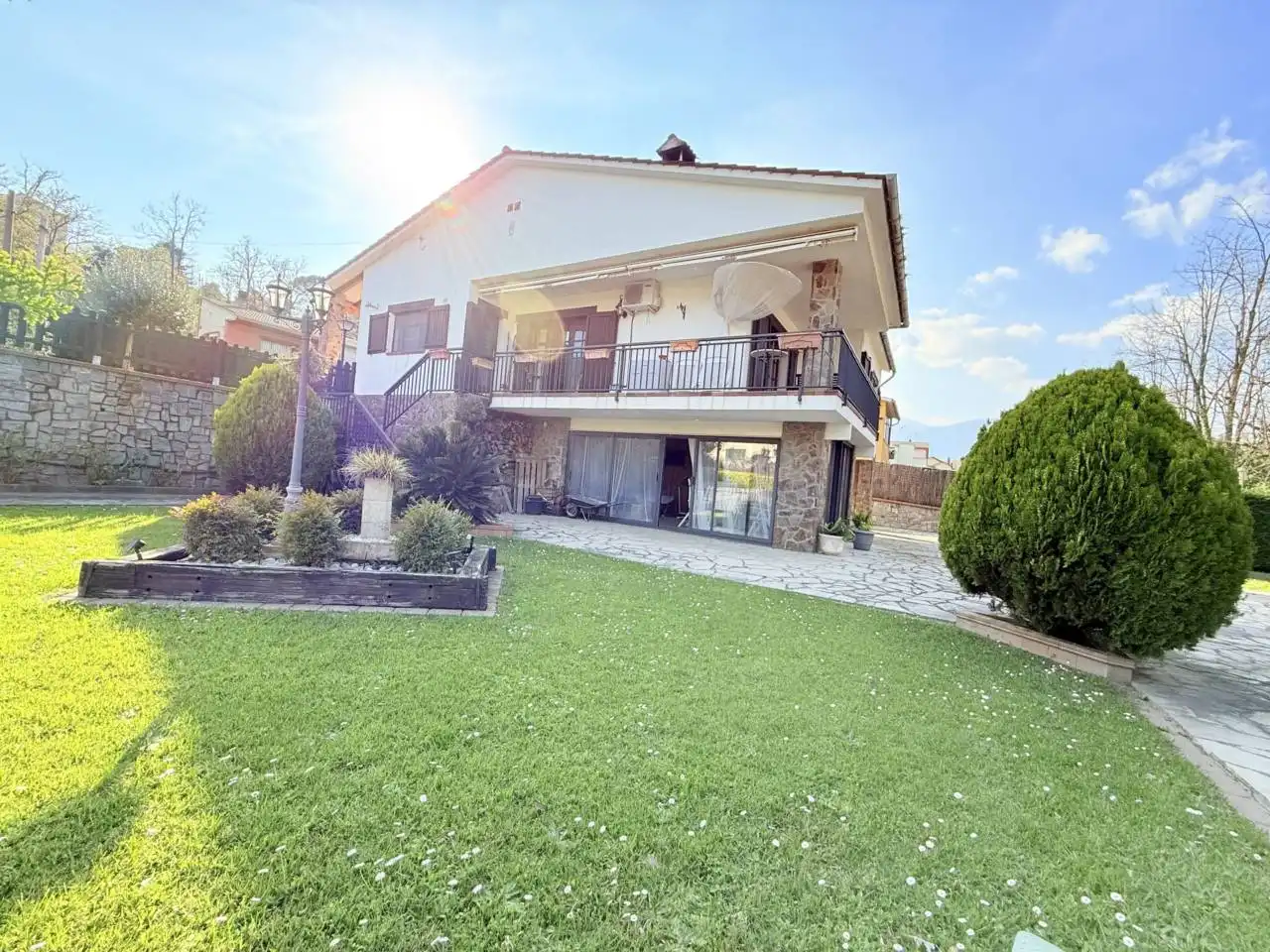 Exterior view of Houses for sale in Riells i Viabrea  with Air Conditioner, Heating and Private garden