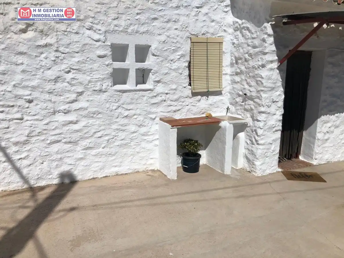 Vista exterior de Casa o xalet en venda en Alcázar de San Juan amb Terrassa