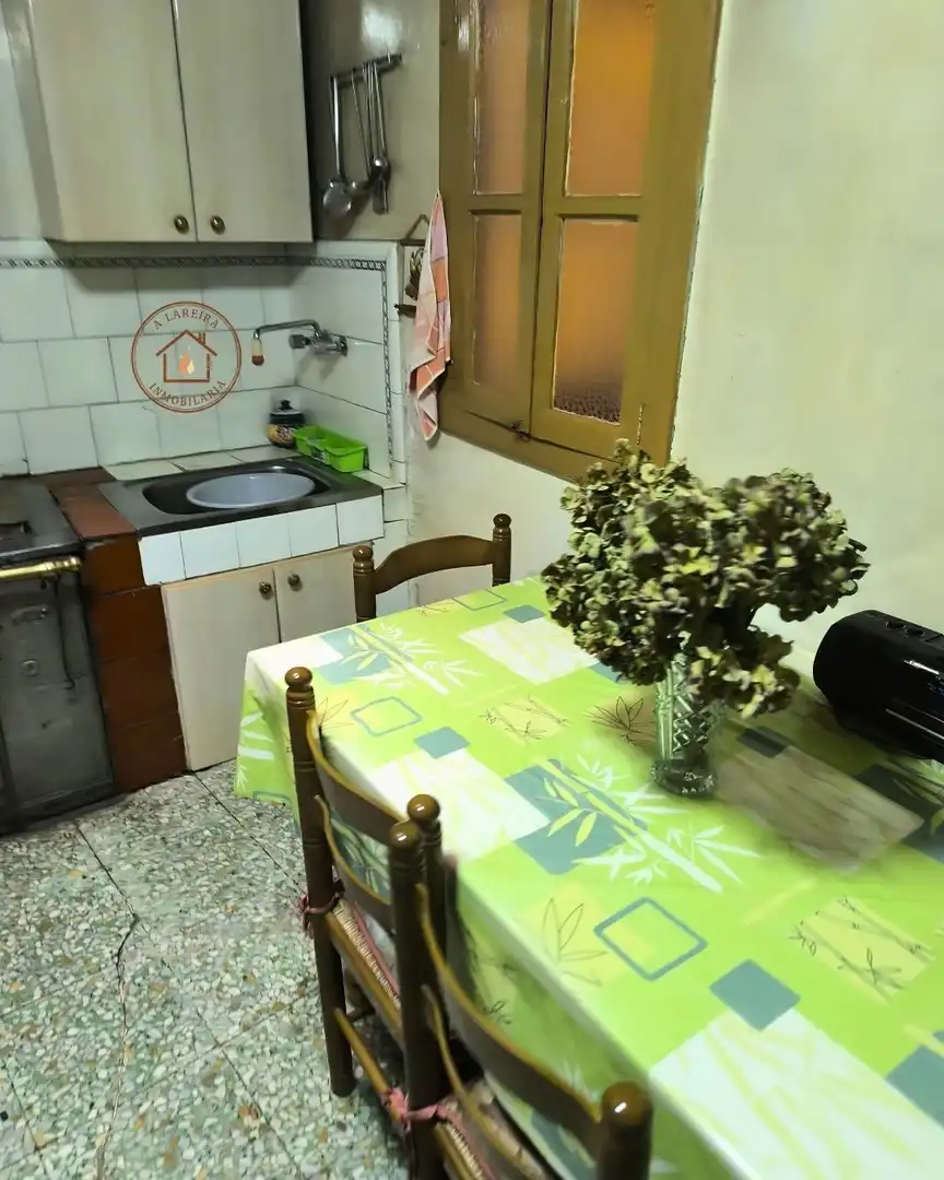 Cuina de Casa o xalet en venda en Pantón amb Calefacció, Jardí privat i Terrassa