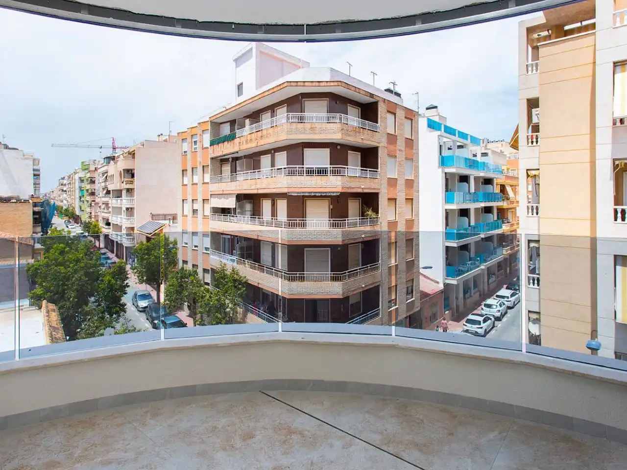 Piso con piscina en venta en Ramón gallud 164, imagen 6