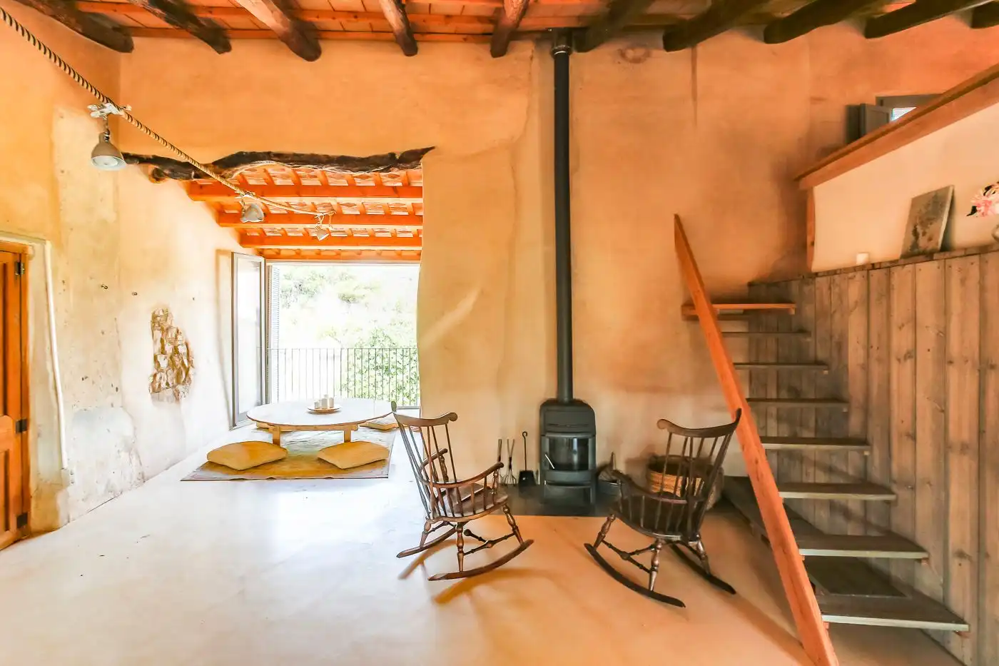 Country homes for sale in Albinyana