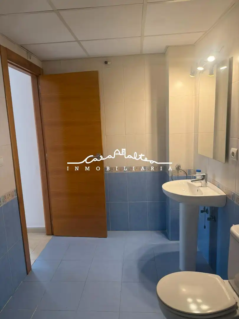 Badezimmer von Wohnung zum Verkauf in Altea mit Klimaanlage und Balkon
