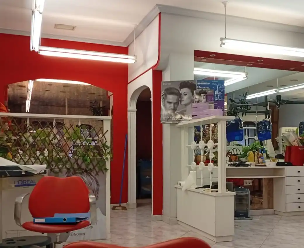 Local en venda en Gijón  amb Calefacció i Moblat