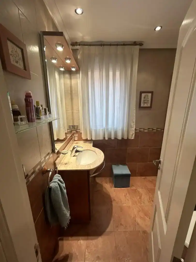 Bany de Casa adosada en venda en Segovia amb Parquet, Traster i Balcó