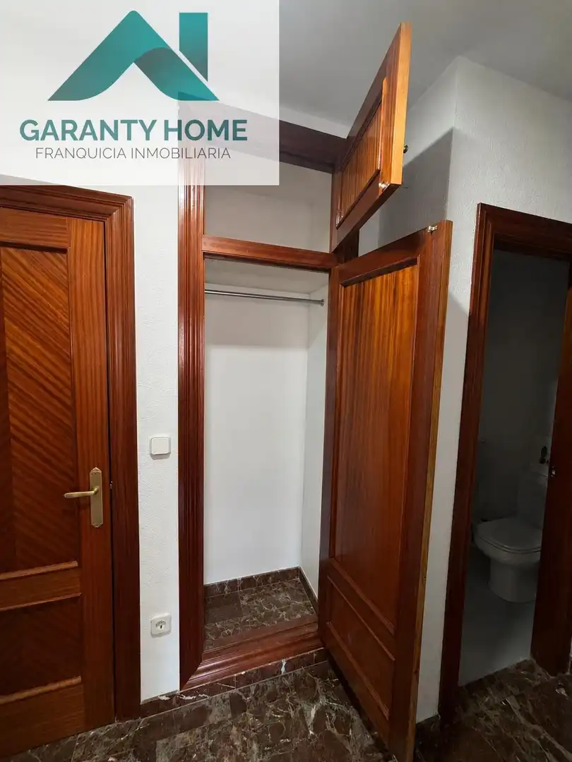 Habitación de Piso en venta en Torredonjimeno con Amueblado y Balcón