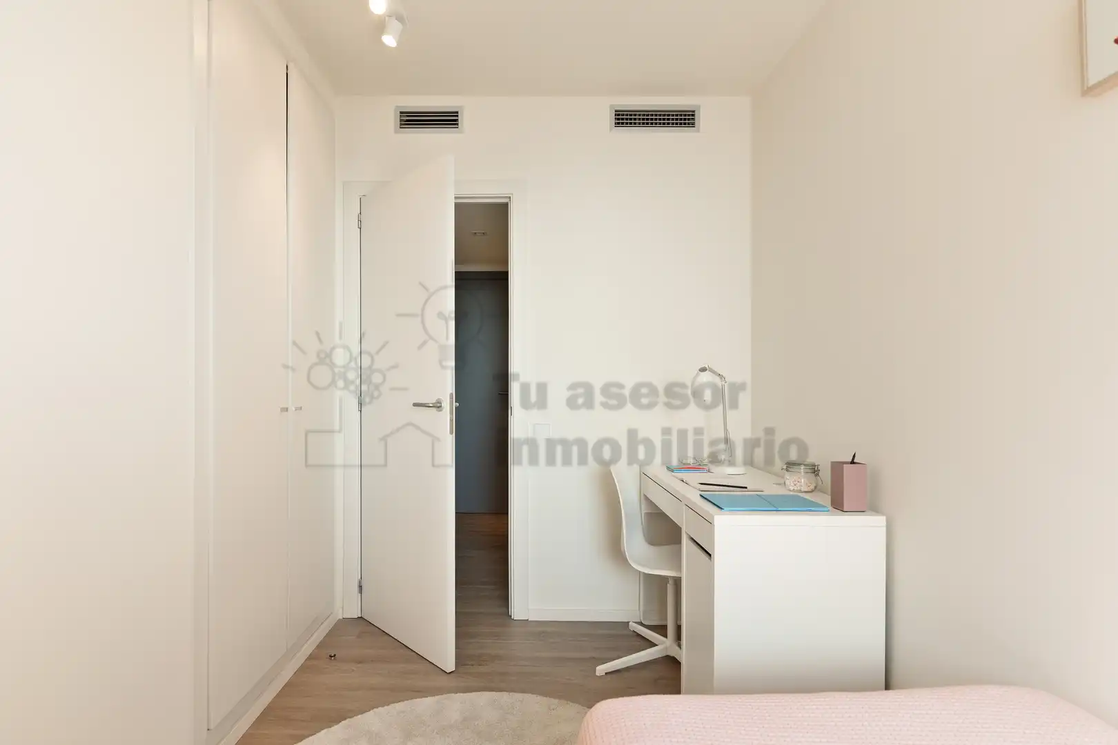 Habitación de Piso en venta en Barcelona con Aire acondicionado, Calefacción y Jardín privado