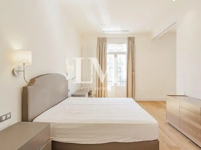 Apartament amb terrassa de lloguer a CORTS CATALANES, imagen 23