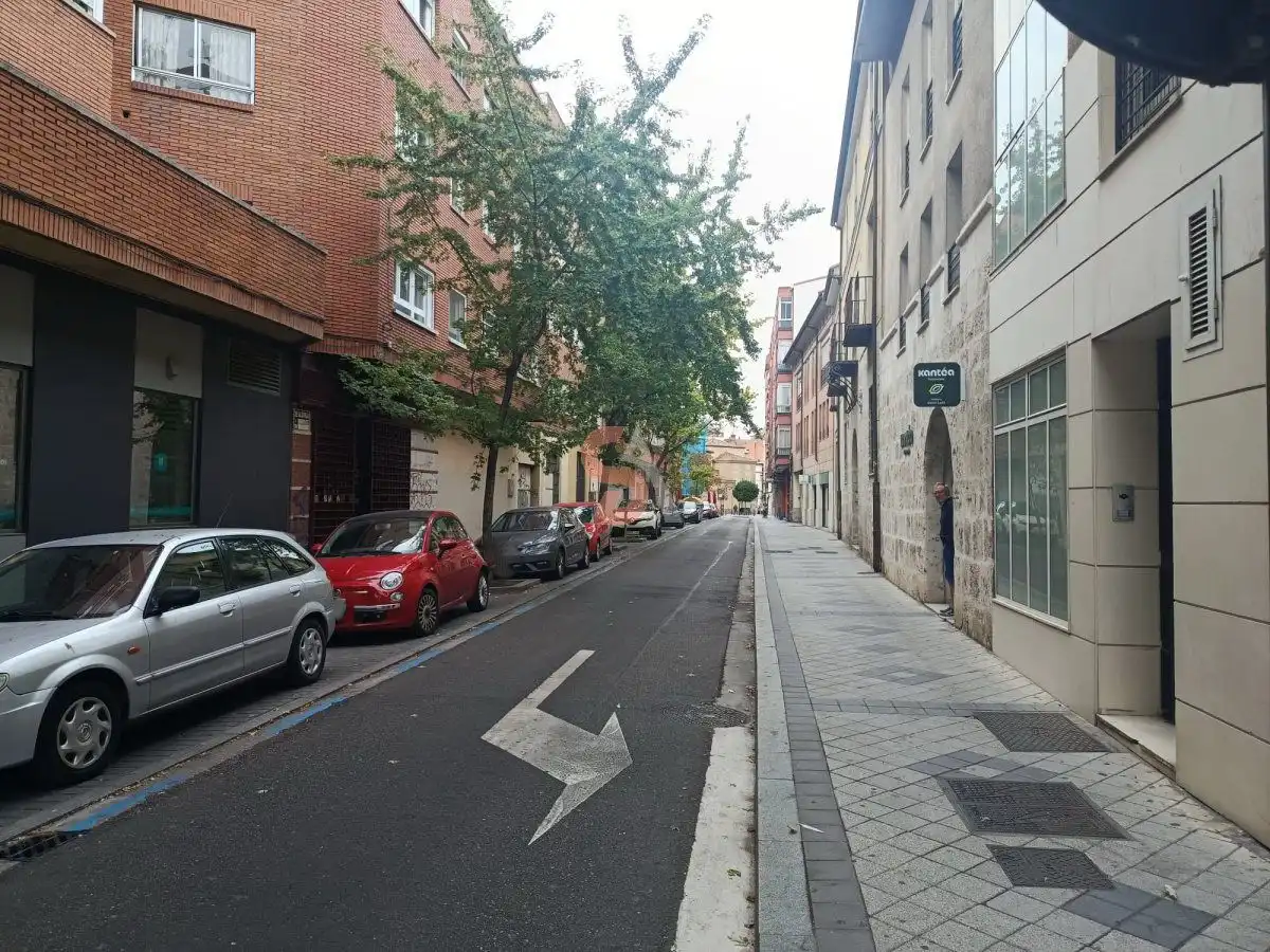 Exterior view of Commercial properties for sale in Valladolid  with Air Conditioner